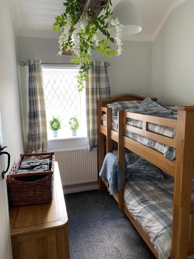 Peveril Cottage Касълтън Екстериор снимка